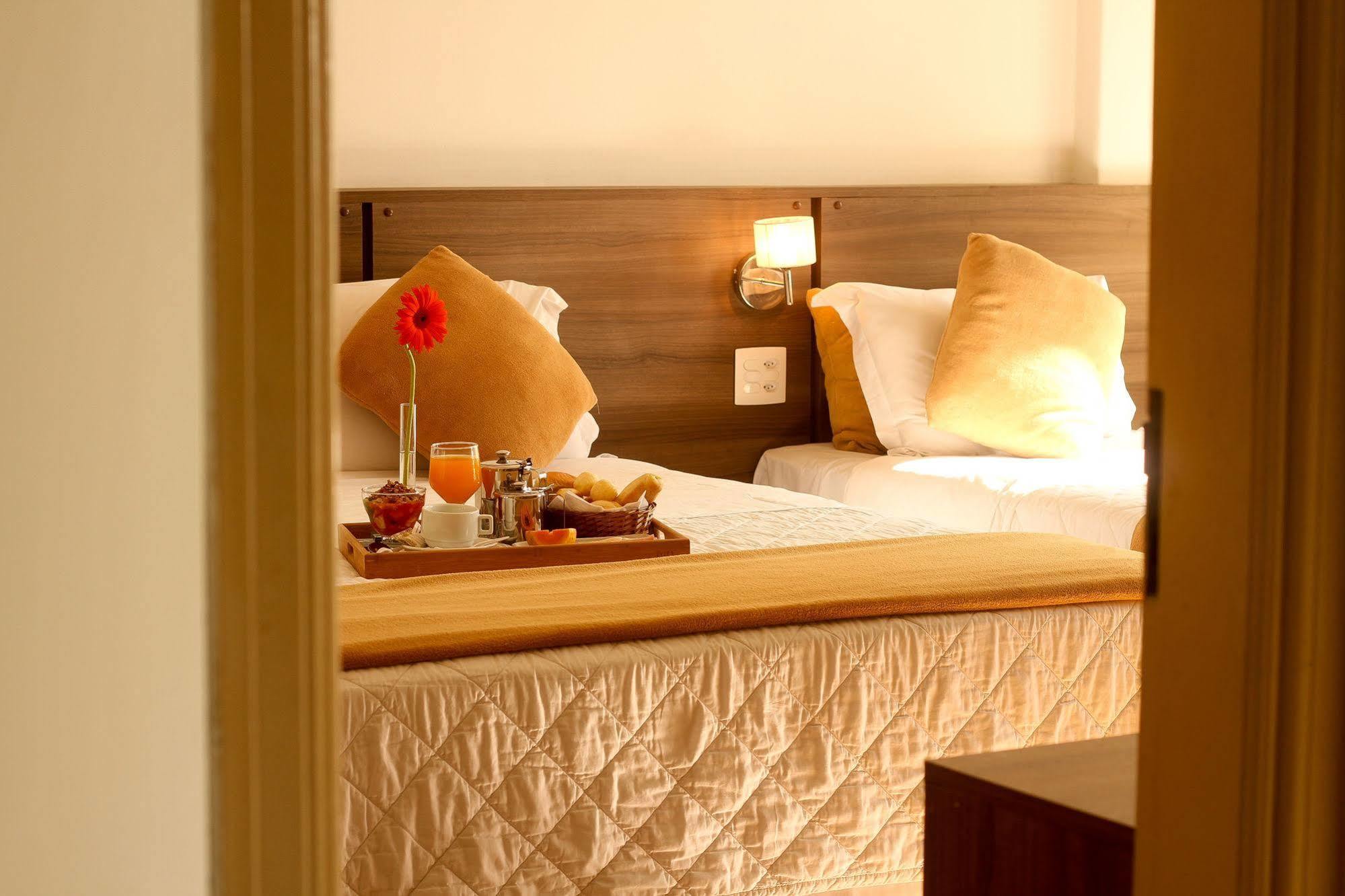 Atlantico Hotel Сантос Екстериор снимка