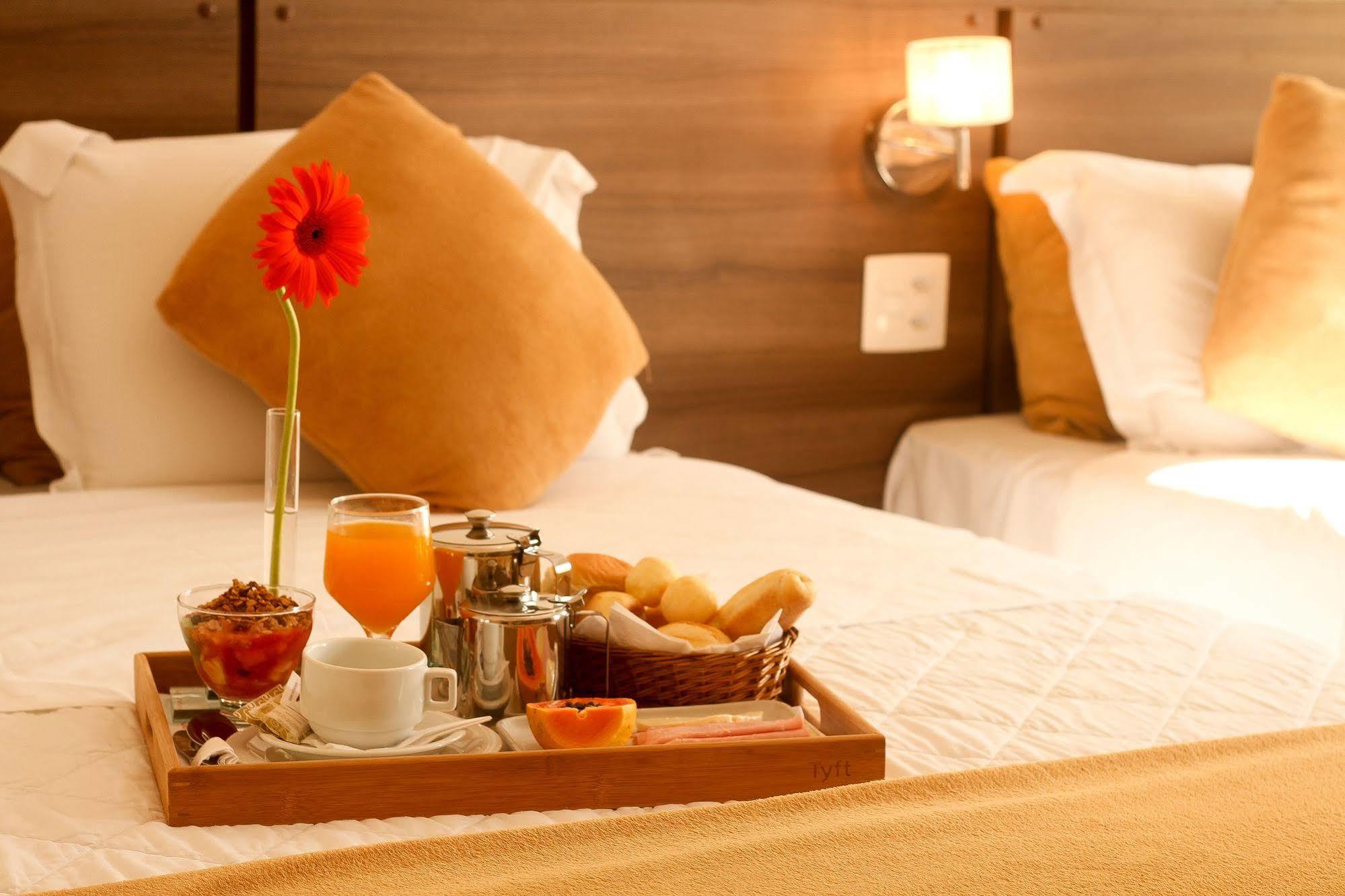 Atlantico Hotel Сантос Екстериор снимка